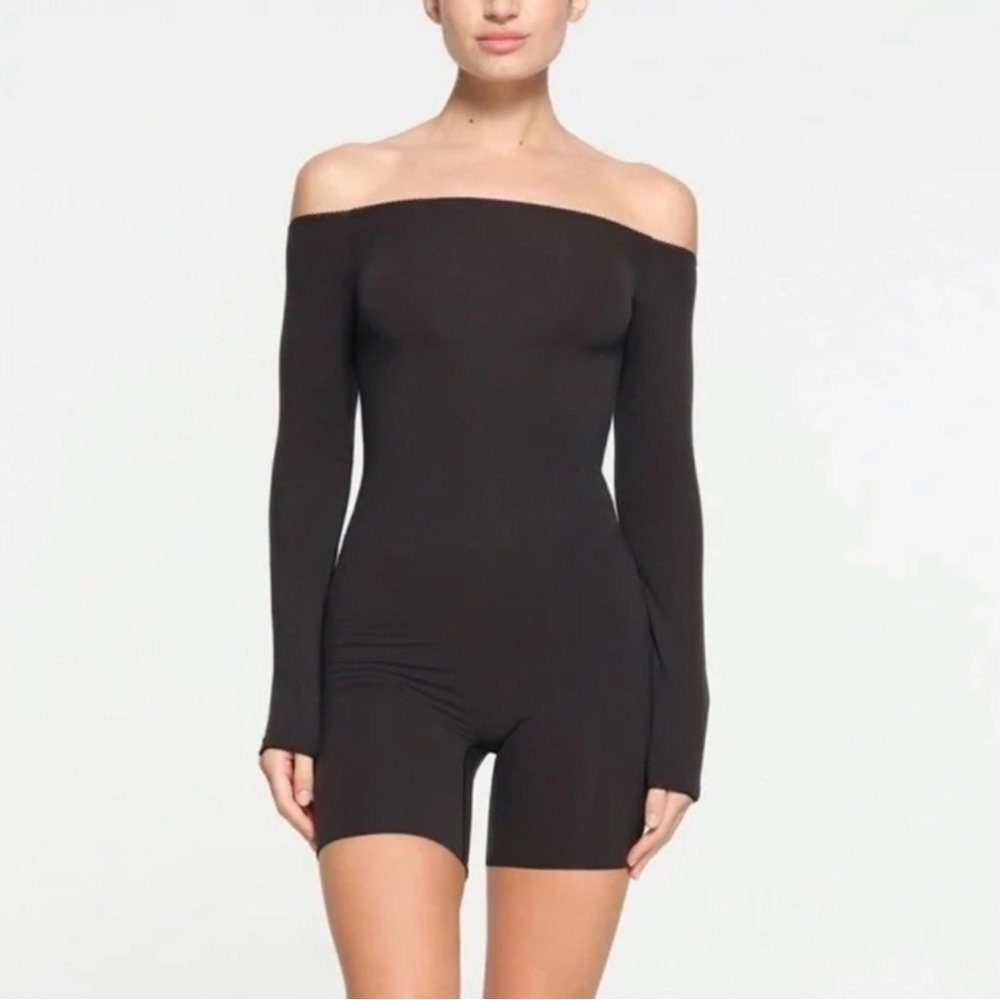 Skims Fits Everybody Picot Off The Shoulder Onesie | Onyx | M | NWT
